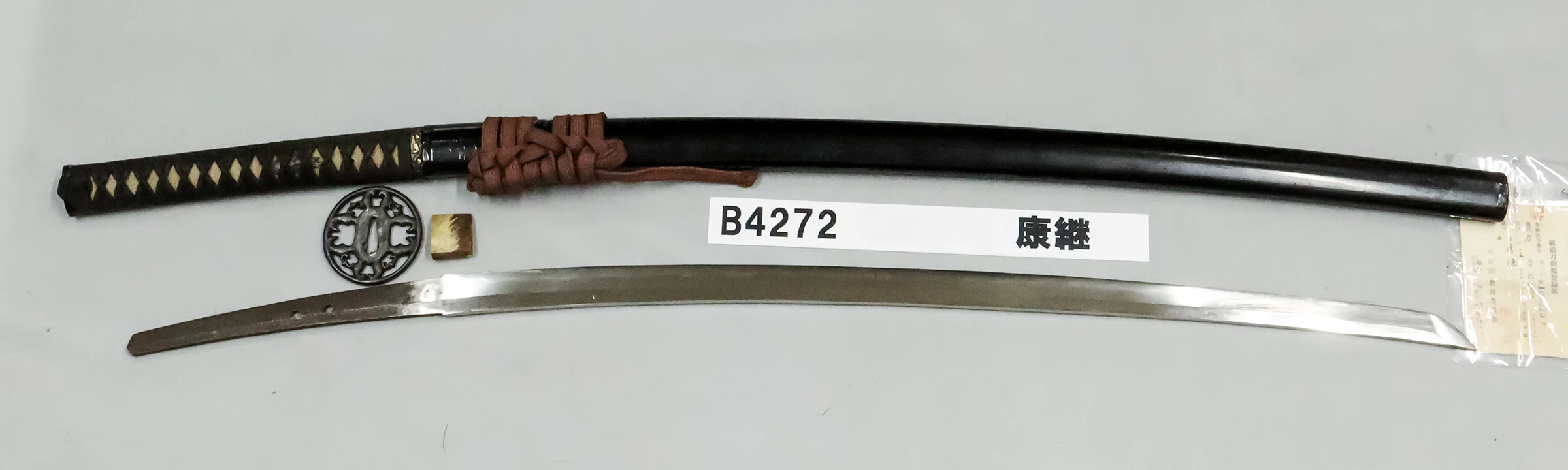 B4272